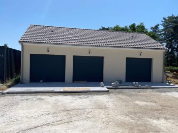 Triple garage en parpaing
